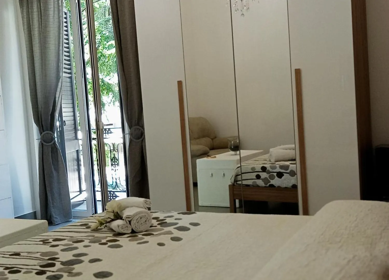 Donna Carmela Apartment Palermo 0*,